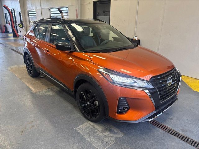 2023 Nissan Kicks SR FWD photo