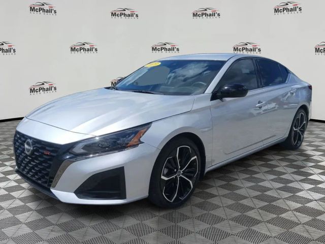 2023 Nissan Altima 2.5 SR FWD photo