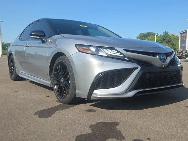 2023 Toyota Camry Hybrid XSE FWD photo