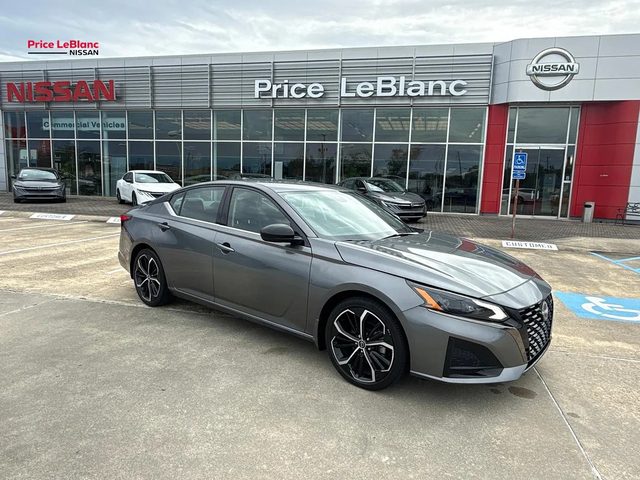 2023 Nissan Altima 2.5 SR FWD photo