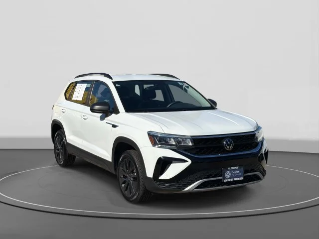 2023 Volkswagen Taos S FWD photo