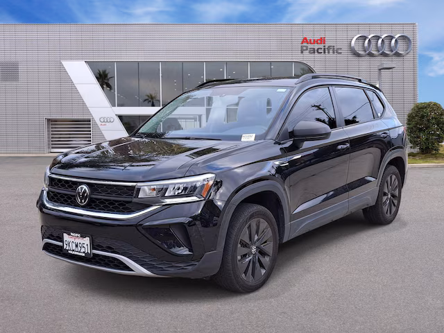 2023 Volkswagen Taos S FWD photo