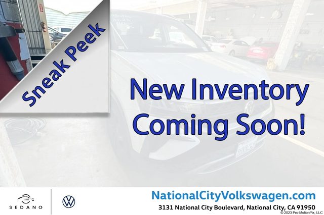 2023 Volkswagen Taos SE FWD photo