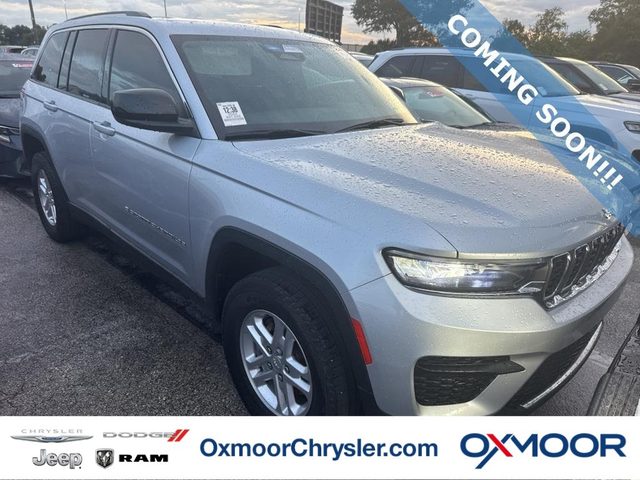2023 Jeep Grand Cherokee Laredo 4WD photo