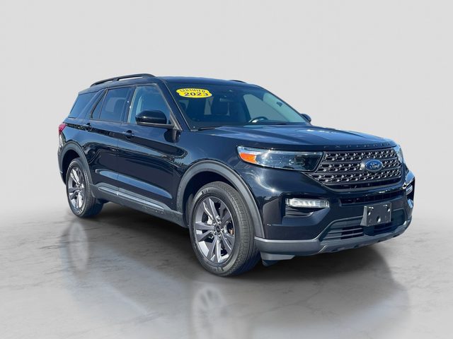 2023 Ford Explorer XLT 4WD photo