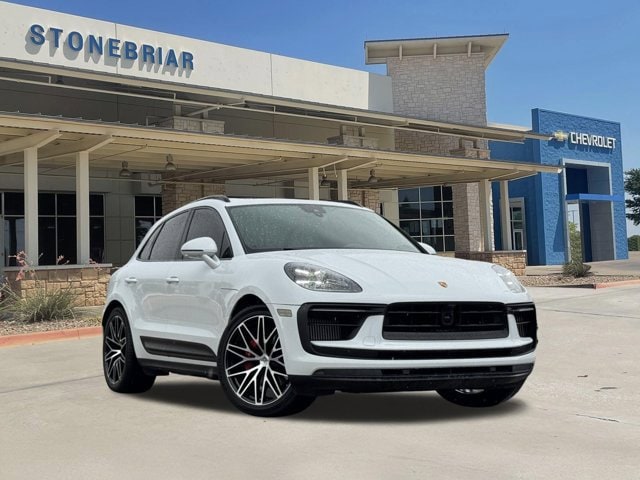 2023 Porsche Macan S AWD photo