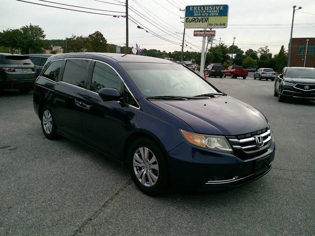 2016 Honda Odyssey SE FWD photo