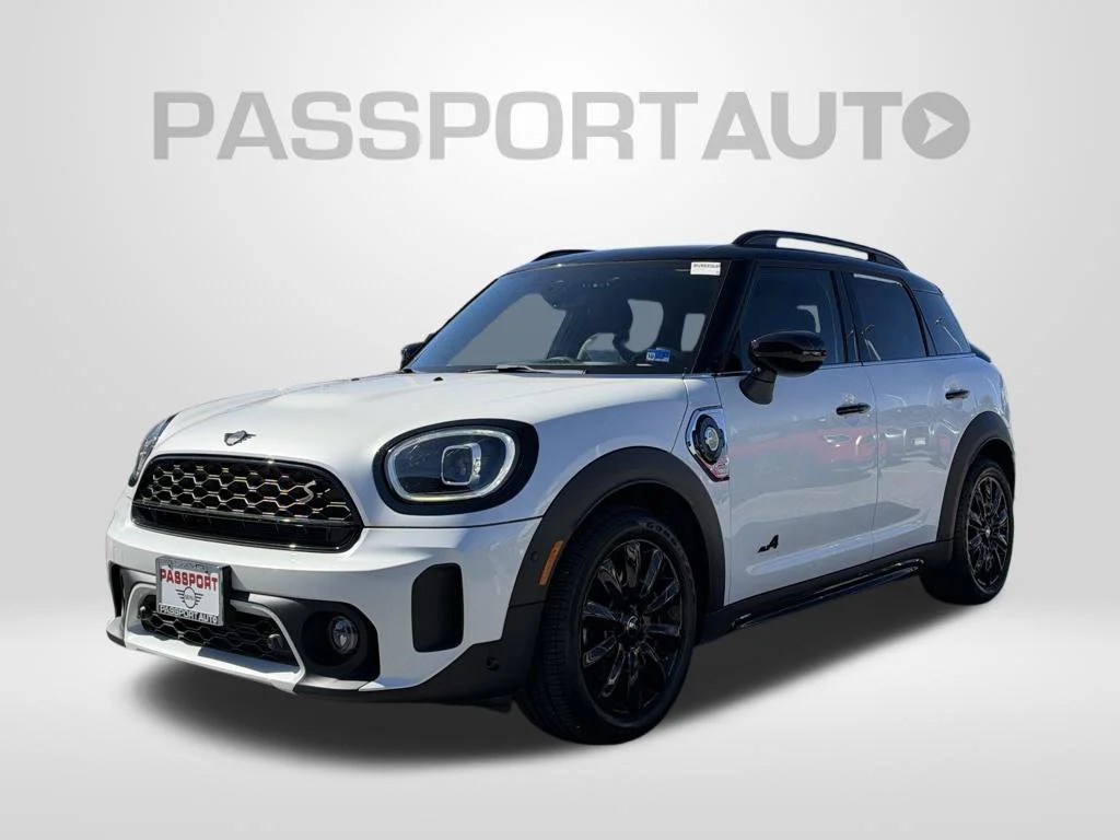 2023 MINI Countryman Cooper SE AWD photo