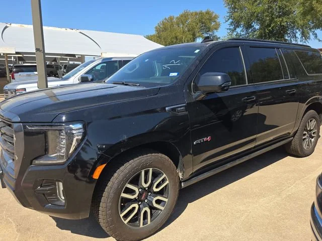 2023 GMC Yukon XL AT4 4WD photo