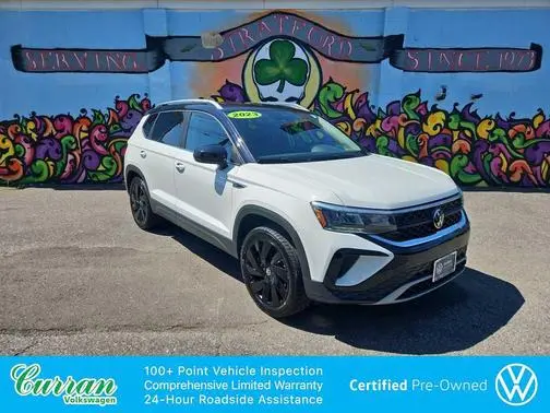 2023 Volkswagen Taos SE AWD photo