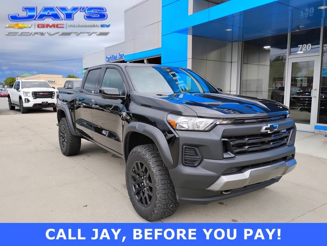 2023 Chevrolet Colorado 4WD Trail Boss 4WD photo