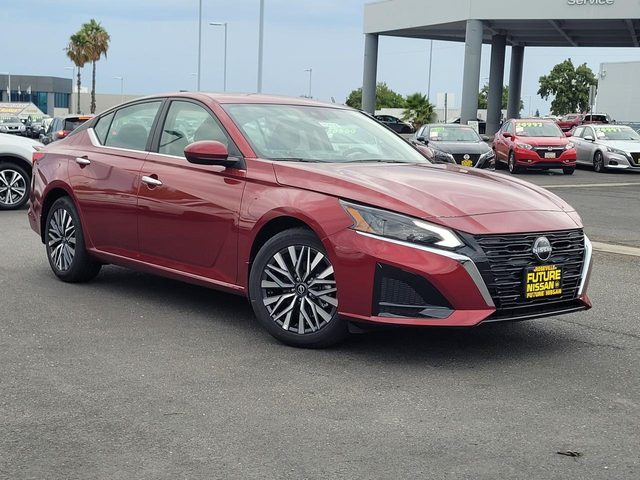 2023 Nissan Altima 2.5 SV FWD photo