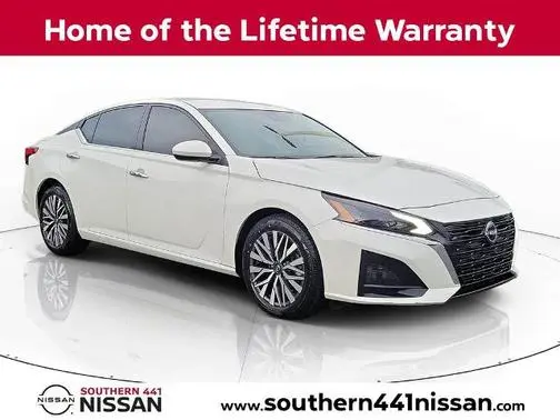 2023 Nissan Altima 2.5 SV FWD photo