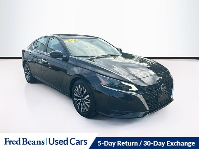 2023 Nissan Altima 2.5 SV FWD photo