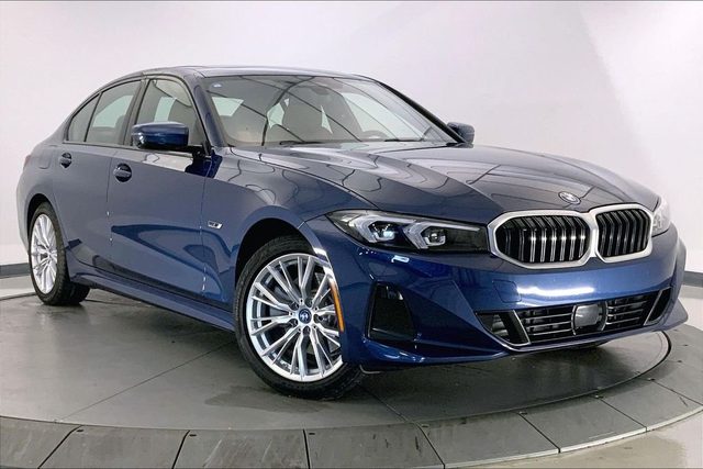 2023 BMW 3 Series 330e xDrive AWD photo