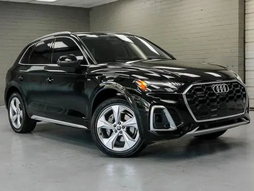 2023 Audi Q5 S line Prestige AWD photo