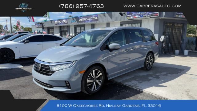 2023 Honda Odyssey Touring FWD photo