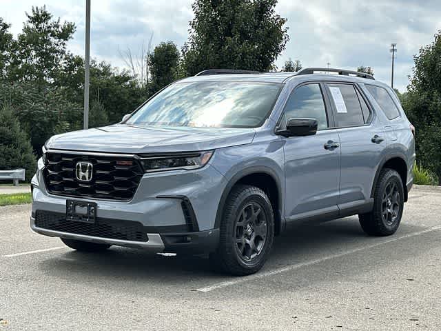 2023 Honda Pilot TrailSport AWD photo