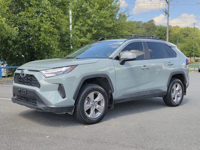 2023 Toyota RAV4 XLE FWD photo