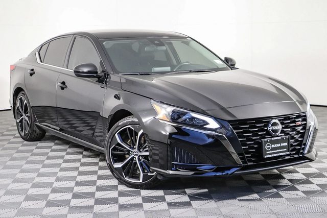 2023 Nissan Altima 2.5 SR FWD photo
