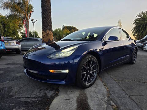 2020 Tesla Model 3 Long Range AWD photo