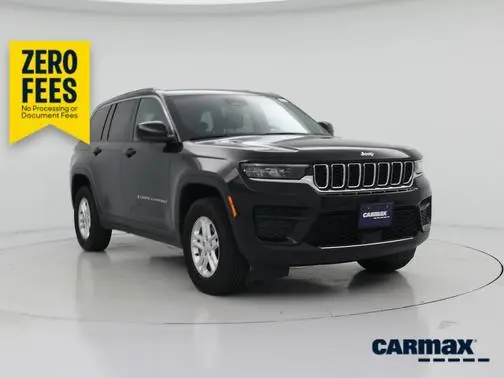 2023 Jeep Grand Cherokee Laredo 4WD photo