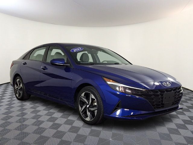 2023 Hyundai Elantra SEL FWD photo