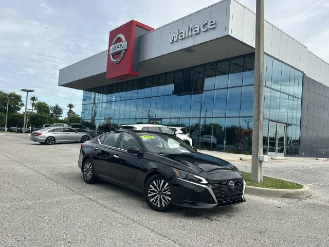 2023 Nissan Altima 2.5 SV FWD photo