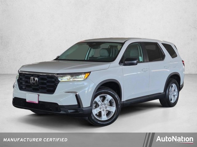 2023 Honda Pilot LX FWD photo