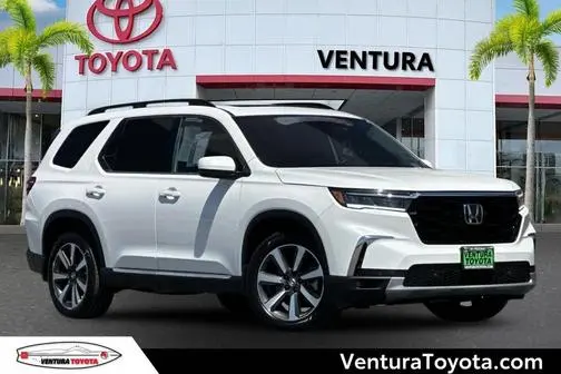 2023 Honda Pilot Touring AWD photo