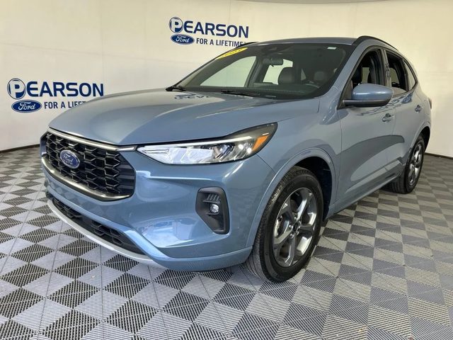 2023 Ford Escape ST-Line Select AWD photo