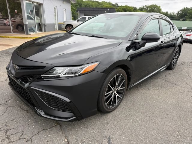2021 Toyota Camry SE FWD photo