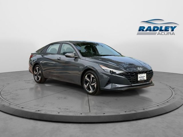 2023 Hyundai Elantra SEL FWD photo