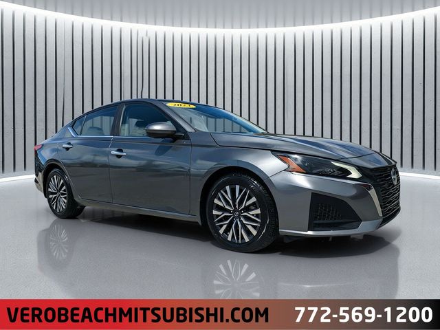 2023 Nissan Altima 2.5 SV FWD photo