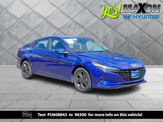 2023 Hyundai Elantra SEL FWD photo