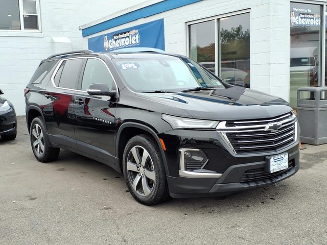 2023 Chevrolet Traverse LT Leather AWD photo
