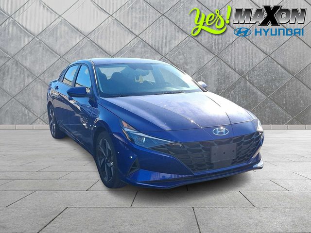 2023 Hyundai Elantra SEL FWD photo
