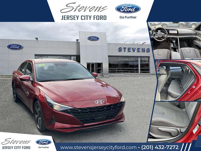 2023 Hyundai Elantra SEL FWD photo