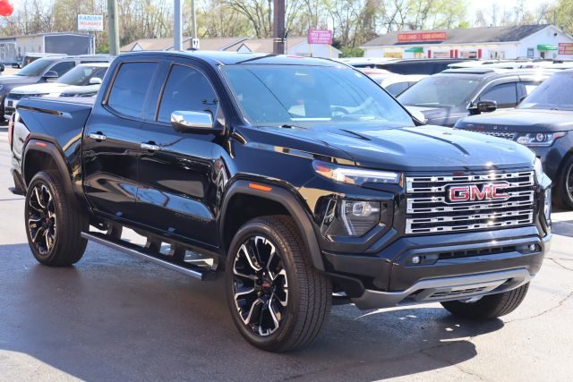 2023 GMC Canyon 4WD Denali 4WD photo