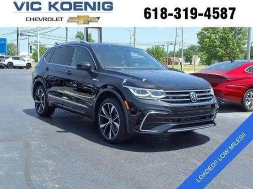 2023 Volkswagen Tiguan SEL R-Line AWD photo