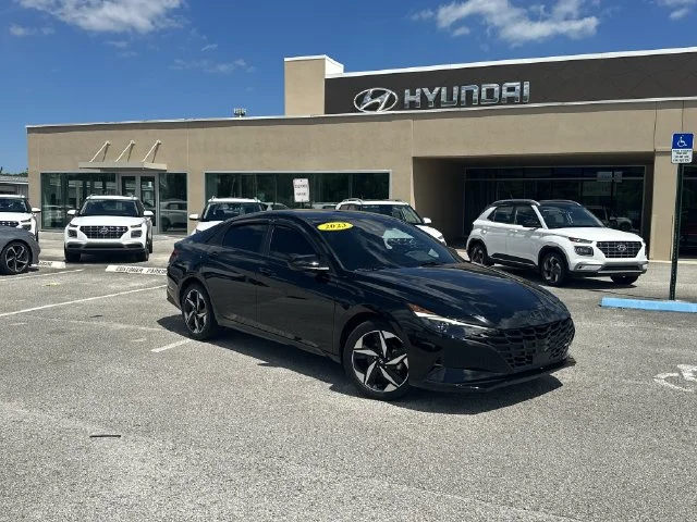 2023 Hyundai Elantra SEL FWD photo