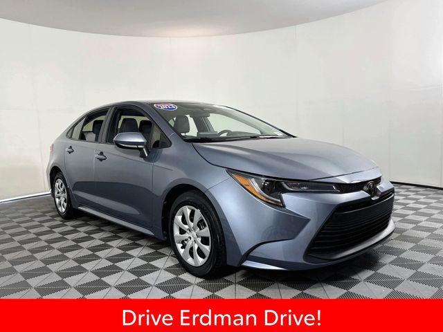 2023 Toyota Corolla LE FWD photo