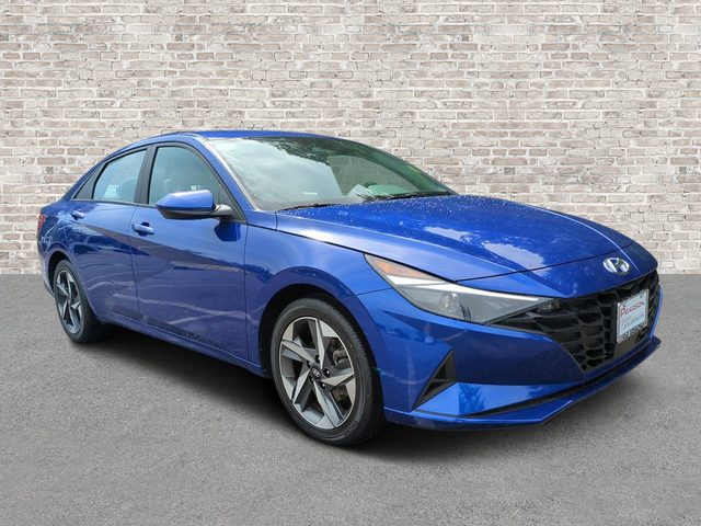 2023 Hyundai Elantra SEL FWD photo