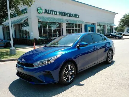 2023 Kia Forte LXS FWD photo
