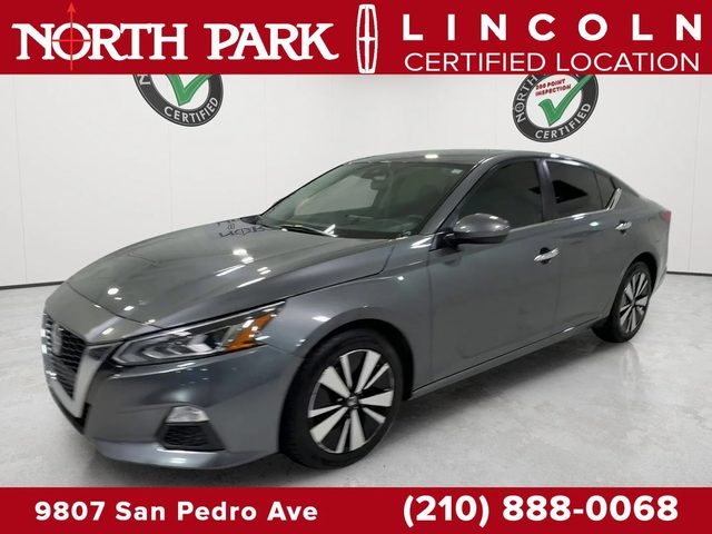 2021 Nissan Altima 2.5 SV FWD photo