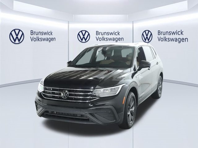 2023 Volkswagen Tiguan SE AWD photo