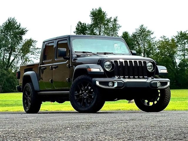 2023 Jeep Gladiator Sport 4WD photo