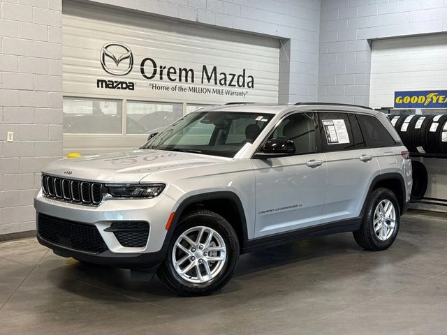 2023 Jeep Grand Cherokee Laredo X 4WD photo