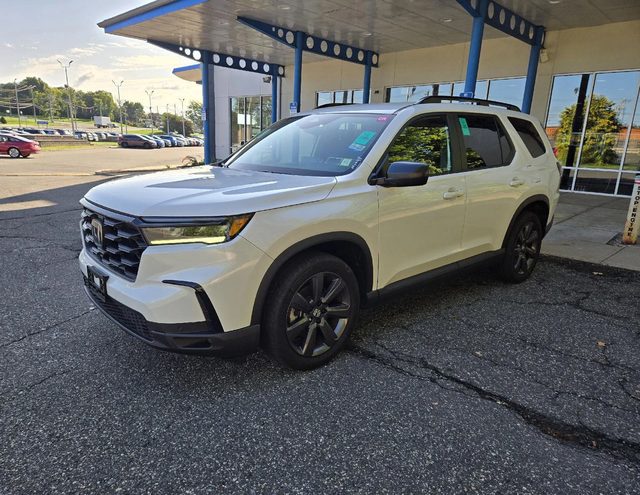 2023 Honda Pilot Sport AWD photo