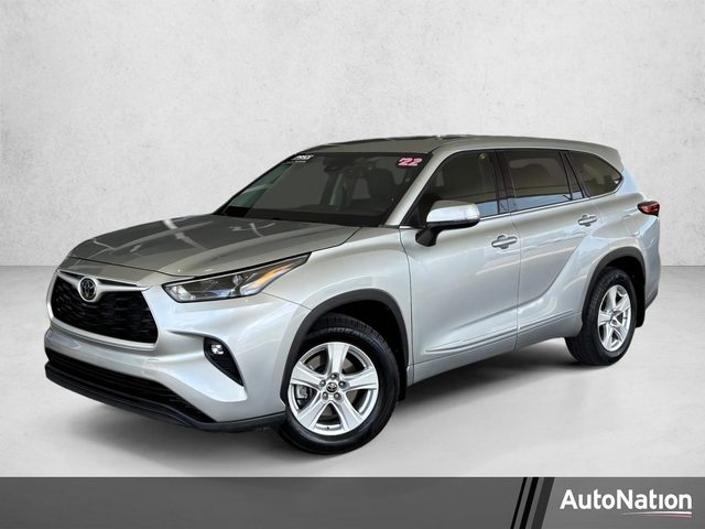 2022 Toyota Highlander LE AWD photo